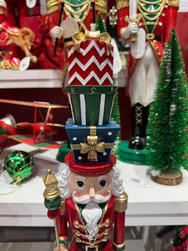 QUEBRA NOZES RESINA NATAL 50CM - Pré Venda