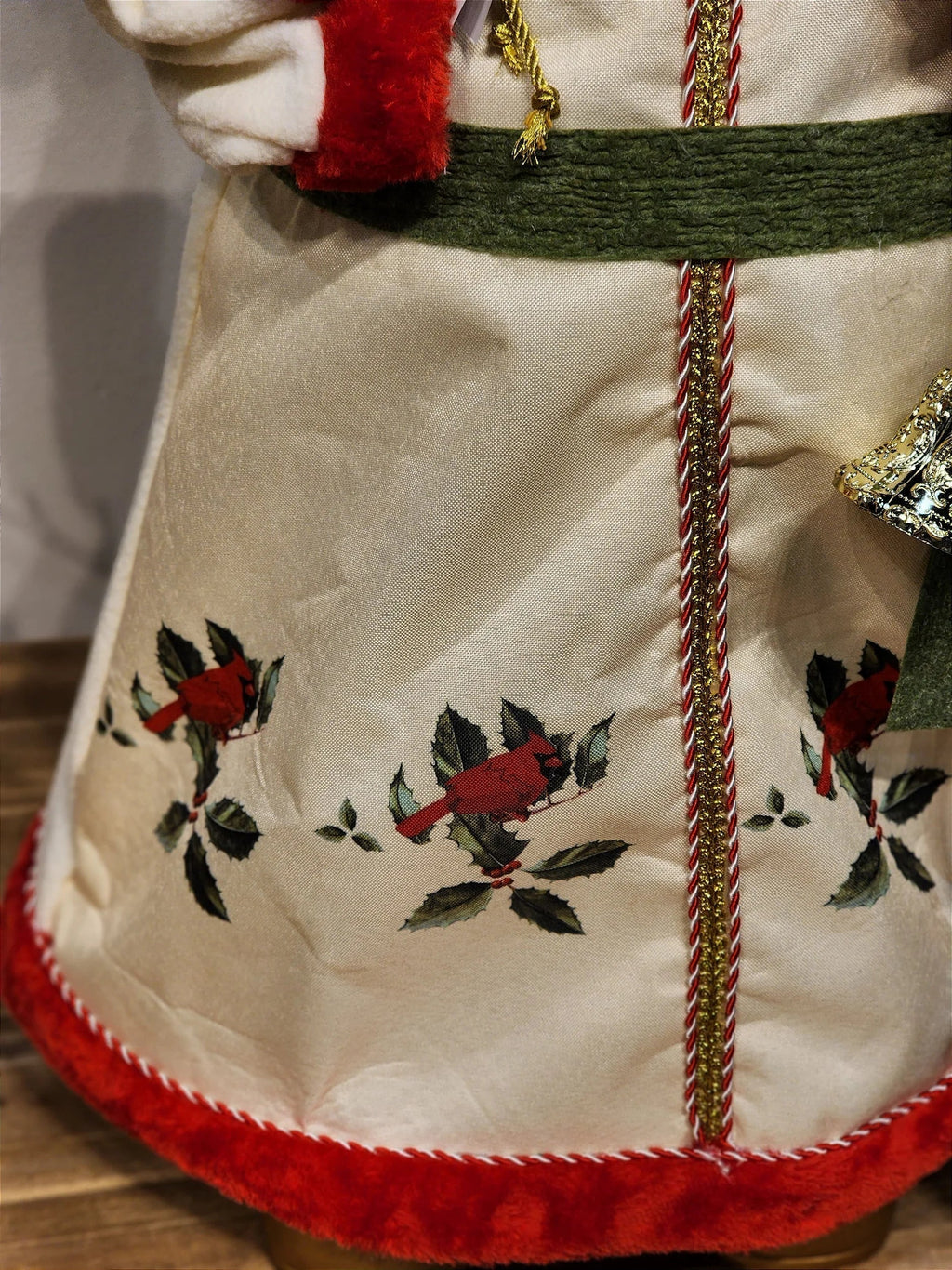 PAPAI NOEL CARDEAL EM PÉ VERMELHO E VERDE 80CM