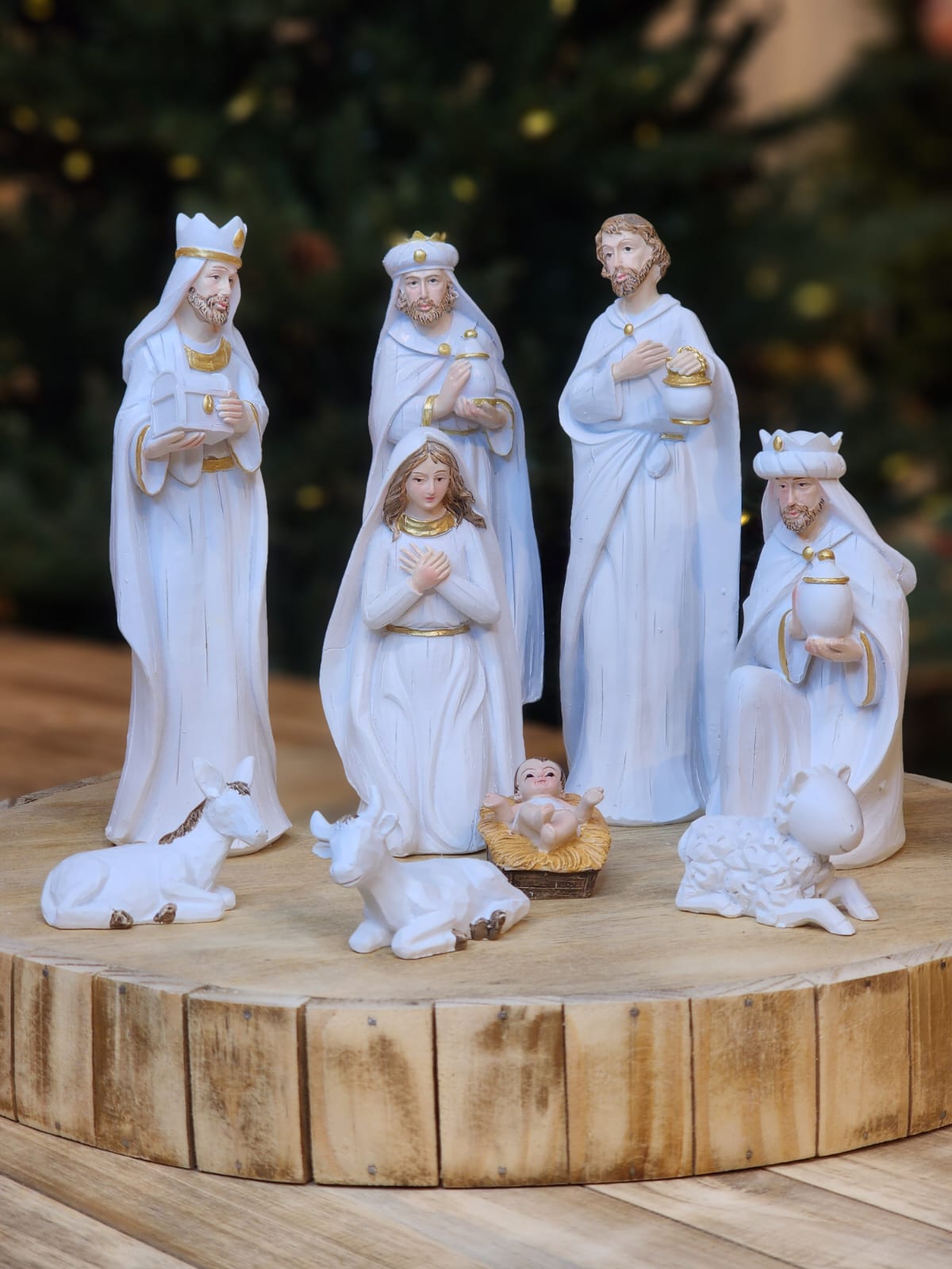 PRESÉPIO EM RESINA BRANCO 9 PÇS
