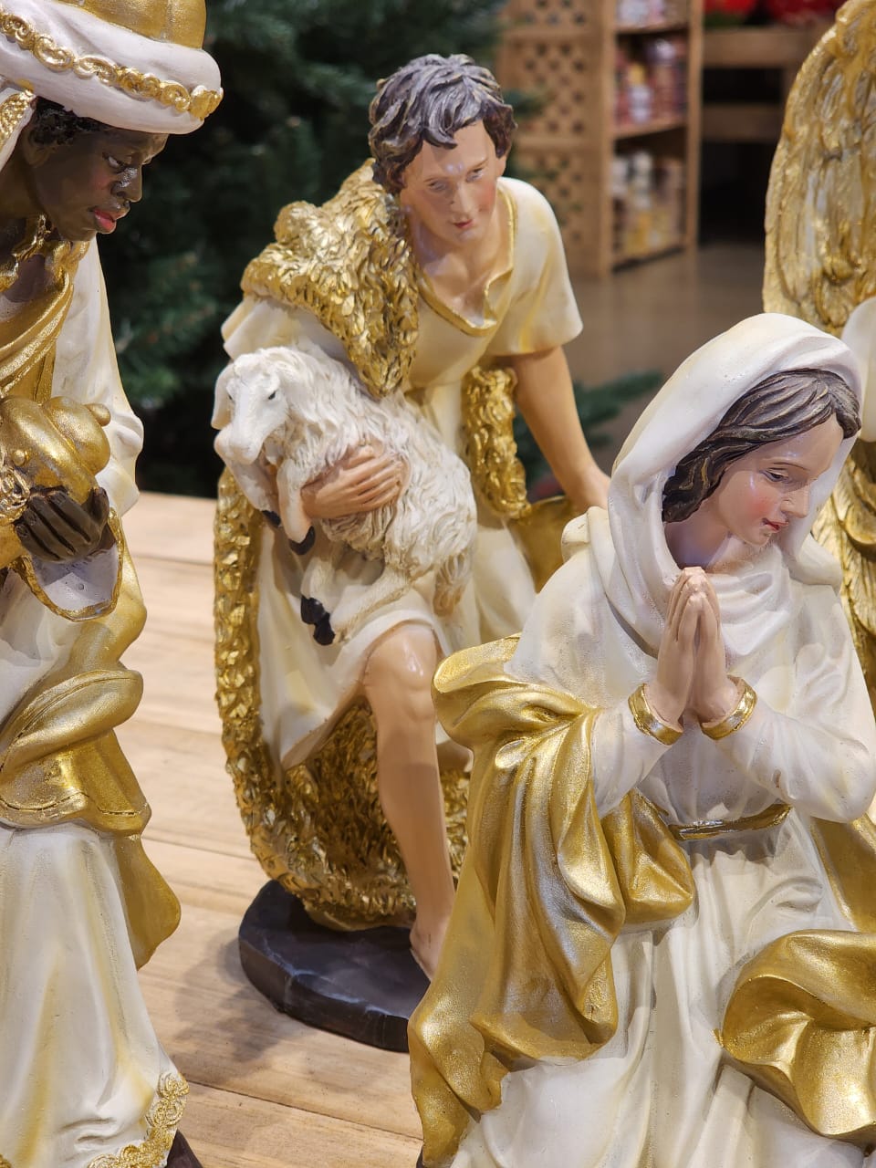 PRESÉPIO EM RESINA 11 PÇS DOURADO LUXO